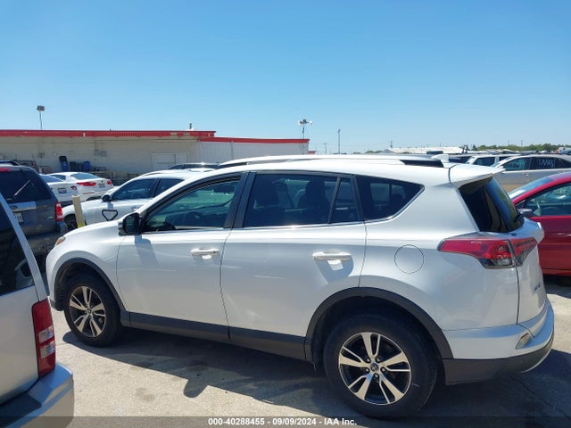 Toyota Rav4 Xle 2018 JTMWFREV7JJ168568 Image 14