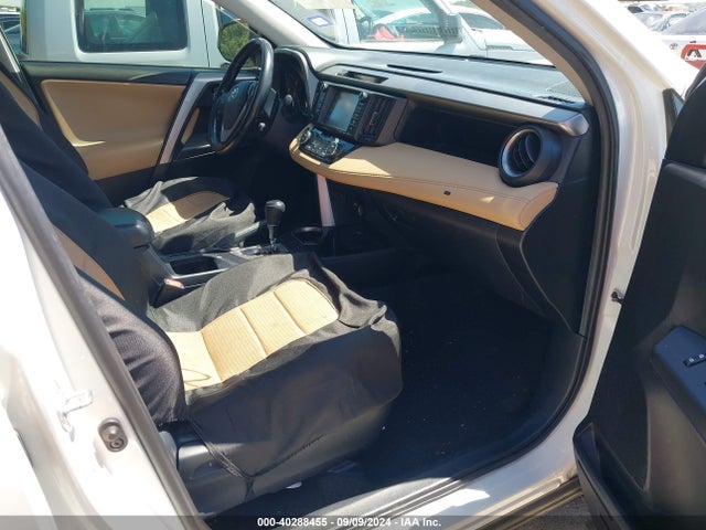 Toyota Rav4 Xle 2018 JTMWFREV7JJ168568 Image 5