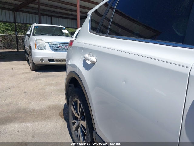 Toyota Rav4 Xle 2018 JTMWFREV7JJ168568 Image 6