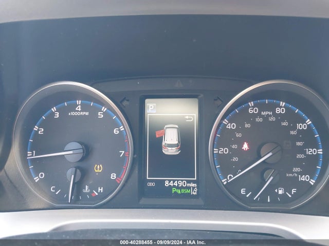 Toyota Rav4 Xle 2018 JTMWFREV7JJ168568 Image 7
