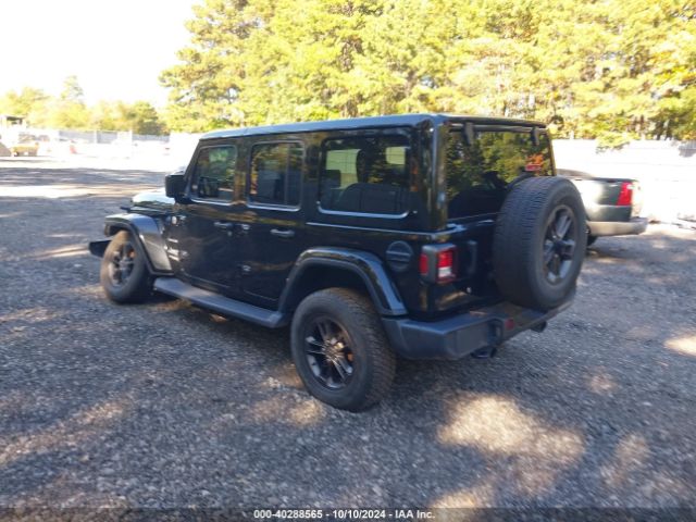 1C4HJXEG7JW196208 Jeep Wrangler Unlimited Sahara