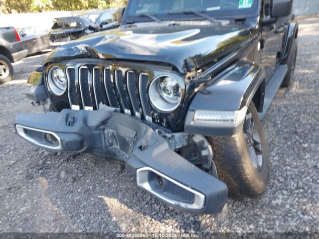 1C4HJXEG7JW196208 Jeep Wrangler Unlimited Sahara
