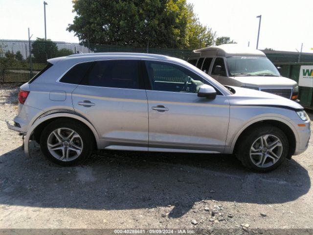 WA1BNAFY0J2117445 Audi Q5 2.0t Premium/2.0t Tech Premium