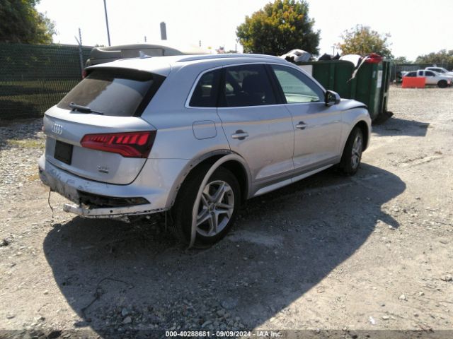 WA1BNAFY0J2117445 Audi Q5 2.0t Premium/2.0t Tech Premium