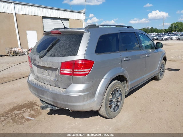 Dodge JOURNEY SE 2018 3C4PDCAB8JT382481 Image 4
