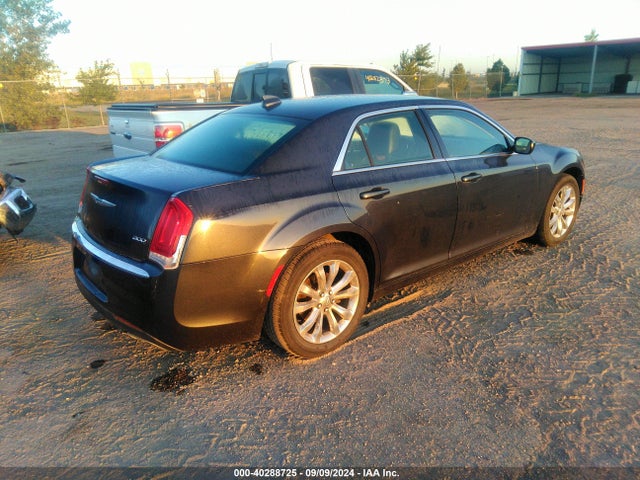 2C3CCARG9HH526973 Chrysler 300 Limited Awd