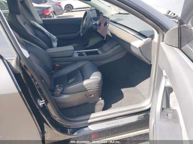 2021 TESLA MODEL Y 5YJYGDEE7MF125742 Photo 4