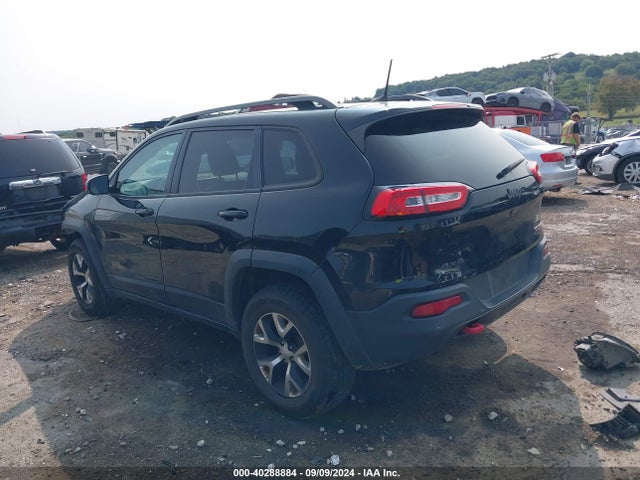 1C4PJMBBXJD561222 Jeep Cherokee Trailhawk 4x4