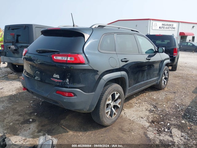 1C4PJMBBXJD561222 Jeep Cherokee Trailhawk 4x4