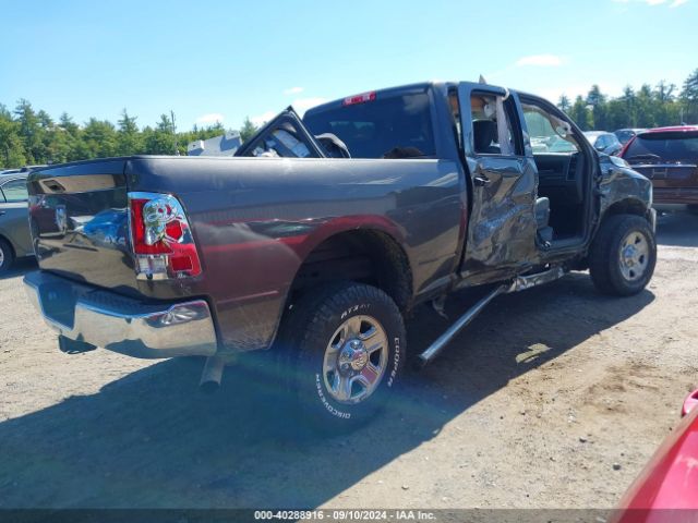 3C6UR5CJ7JG395307 RAM 2500 Tradesman  4x4 6'4 Box
