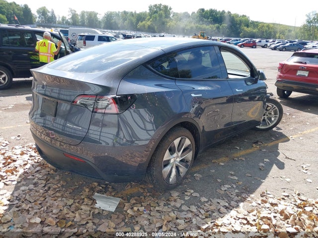 2023 TESLA MODEL Y 7SAYGDEE9PA144569 Photo 3