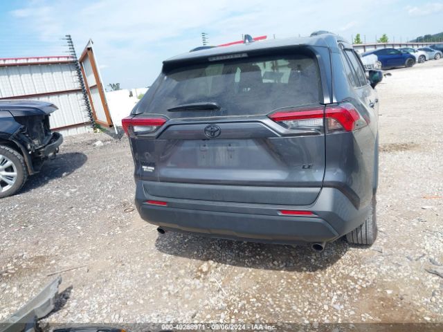 2T3H1RFV2MW112081 Toyota RAV4 LE