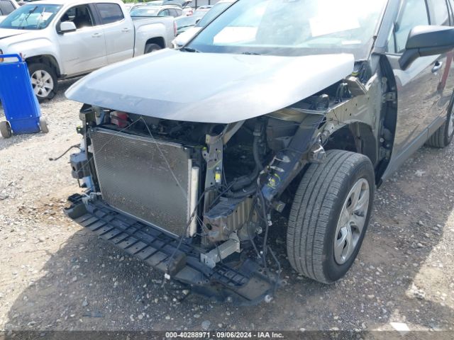 2T3H1RFV2MW112081 Toyota RAV4 LE