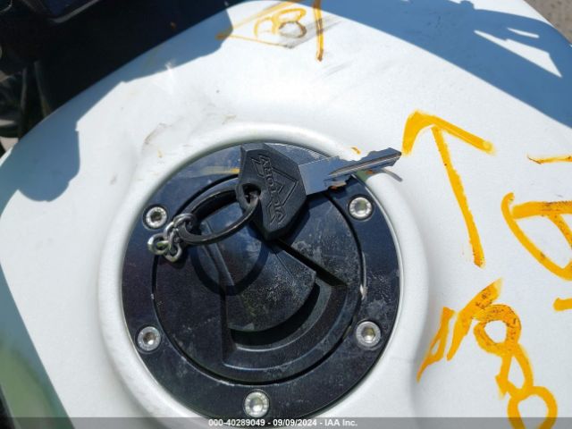 2017 VICTORY MOTORCYCLES OCTANE 5VPFTB004H3003234 Photo 10