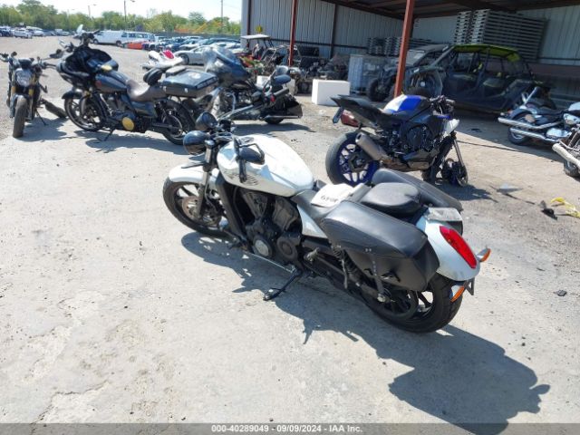 2017 VICTORY MOTORCYCLES OCTANE 5VPFTB004H3003234 Photo 2