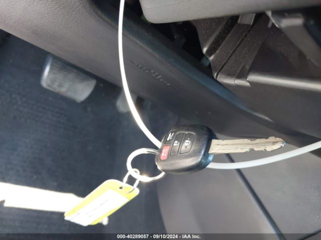 2T1BURHEXKC143631 Toyota COROLLA SE