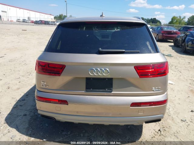 WA1VAAF7XJD020645 Audi Q7 3.0t Premium