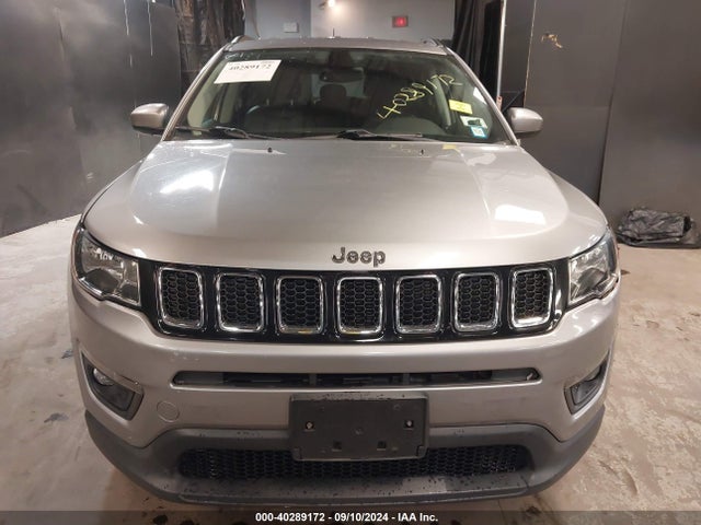 Jeep Compass Latitude 4x4 2018 3C4NJDBB6JT131897 Image 12