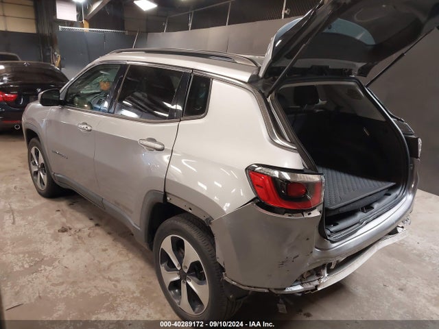 Jeep Compass Latitude 4x4 2018 3C4NJDBB6JT131897 Image 3