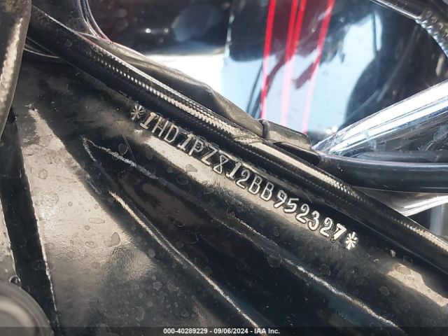 2011 HARLEY-DAVIDSON FLHXSE2 1HD1PZ812BB952327 Photo 9