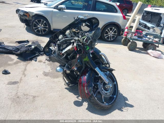 2011 HARLEY-DAVIDSON FLHXSE2 1HD1PZ812BB952327 Photo 4