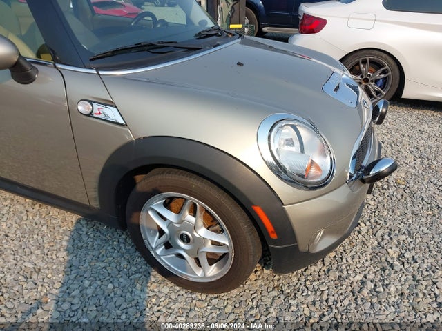2010 MINI COOPER S WMWMF7C59ATZ69776 Photo 5