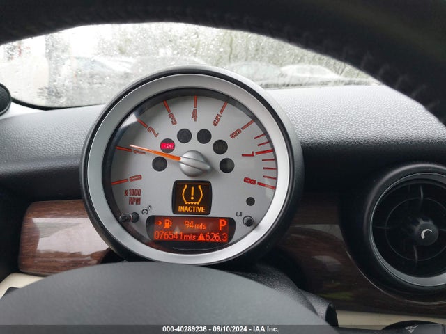 2010 MINI COOPER S WMWMF7C59ATZ69776 Photo 6