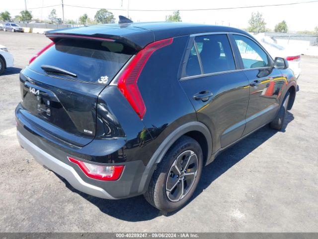KNDCP3LE7R5121190 KIA NIRO LX