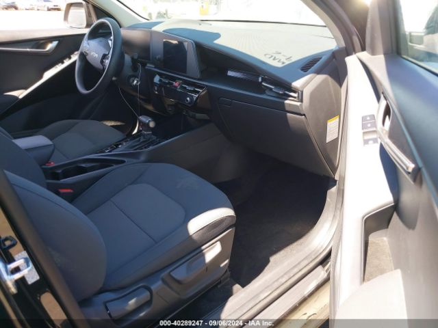 KNDCP3LE7R5121190 KIA NIRO LX