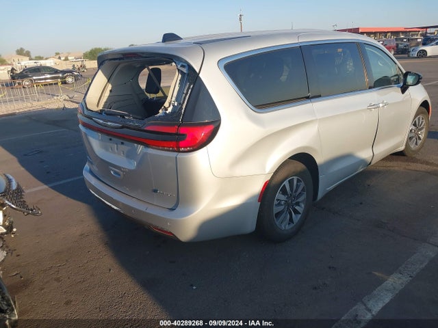 Chrysler Pacifica Hybrid Select 2024 2C4RC1S78RR150083 Image 4