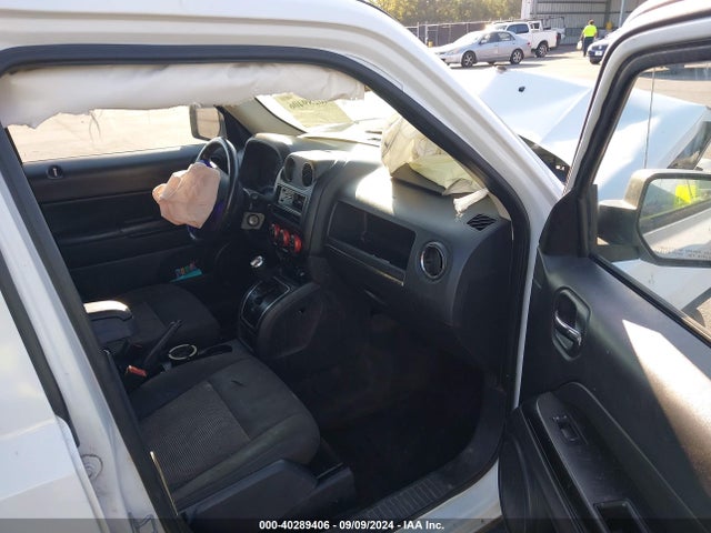 Jeep Patriot Latitude Fwd 2017 1C4NJPFB4HD183847 Image 5
