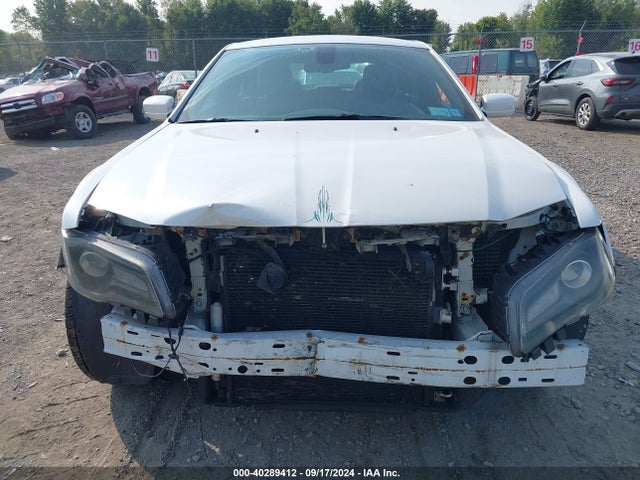 2C3CCABG0FH808247 Chrysler 300 300s