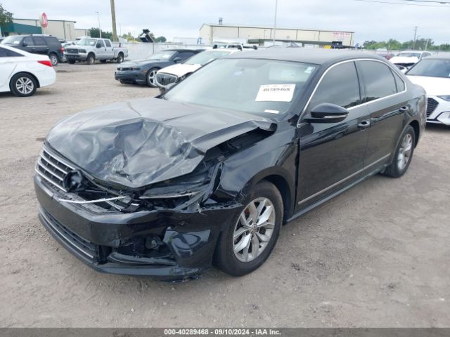 1VWAT7A3XHC066544 Volkswagen Passat 1.8t S