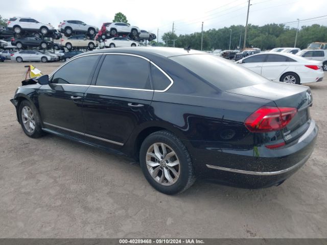 1VWAT7A3XHC066544 Volkswagen Passat 1.8t S