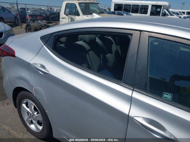 5NPDH4AE3EH478953 Hyundai ELANTRA SE