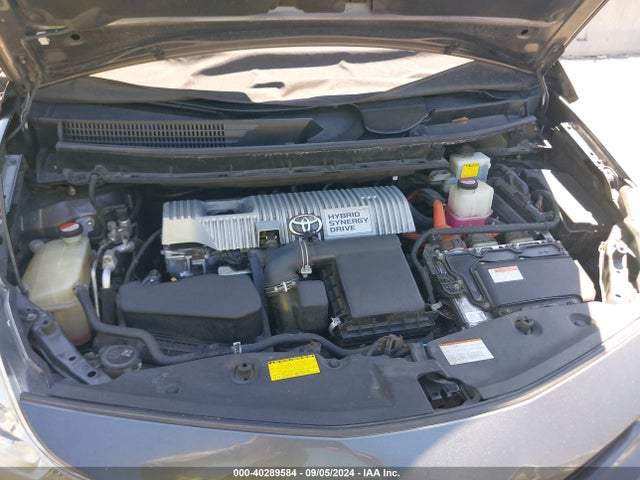 Toyota Prius V Four 2015 JTDZN3EU8FJ025334 Image 10