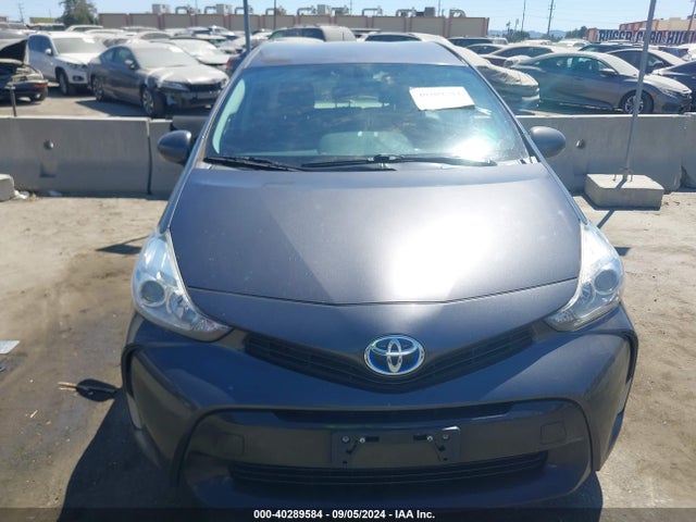 Toyota Prius V Four 2015 JTDZN3EU8FJ025334 Image 12