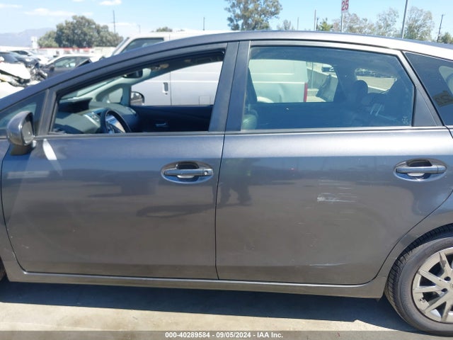 Toyota Prius V Four 2015 JTDZN3EU8FJ025334 Image 14