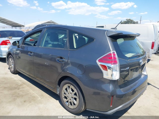 Toyota Prius V Four 2015 JTDZN3EU8FJ025334 Image 3