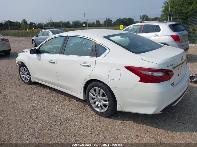 Nissan Altima 2.5 S 2018 1N4AL3AP7JC226101 Image 3