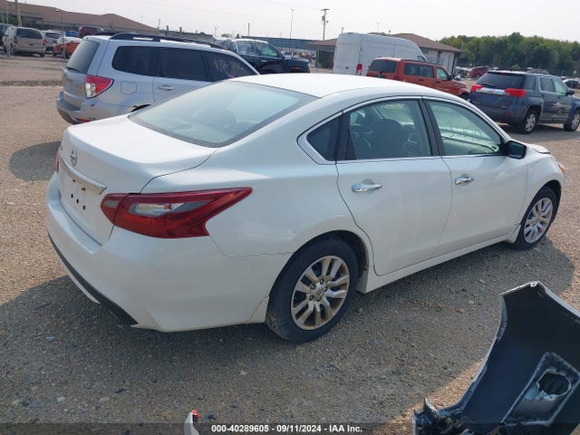 Nissan Altima 2.5 S 2018 1N4AL3AP7JC226101 Image 4