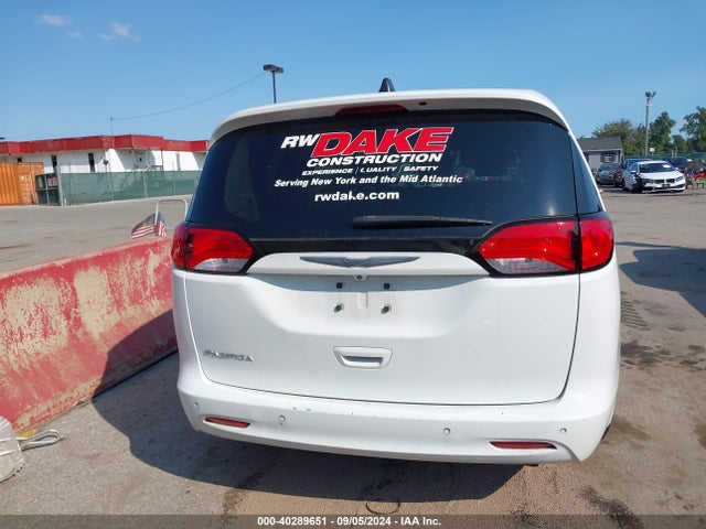 Chrysler PACIFICA L 2018 2C4RC1AGXJR101294 Image 16