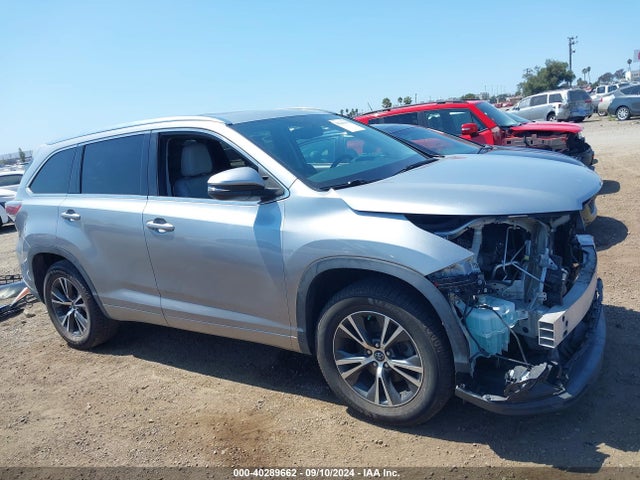 Toyota Highlander Xle V6 2016 5TDKKRFH3GS141625 Image 14