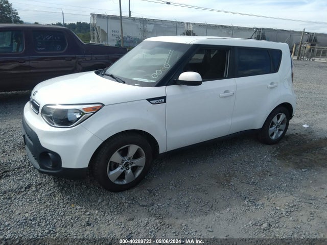 KIA Soul 2018 KNDJN2A24J7522625 Image 2