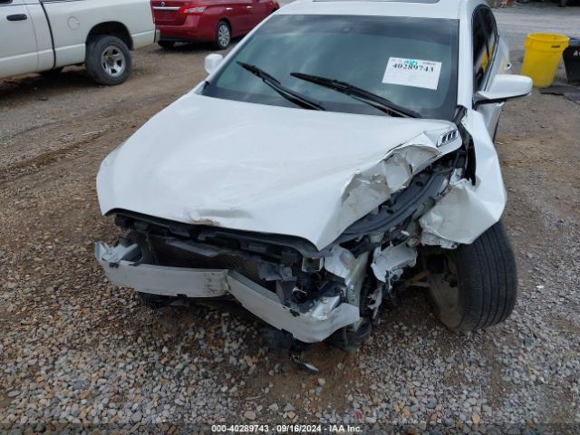 1G4GB5G31GF241395 Buick Lacrosse Leather
