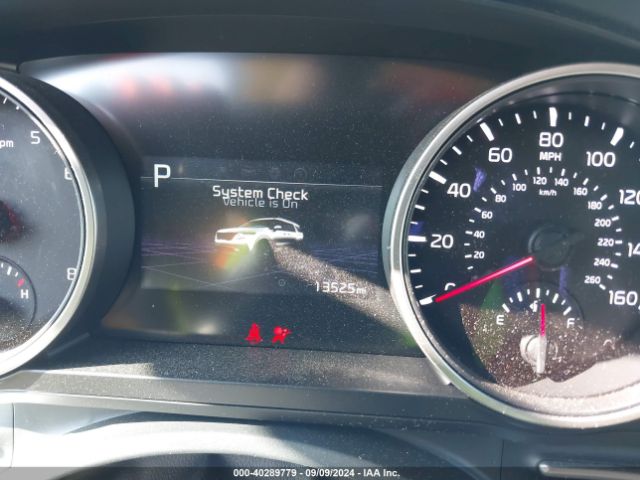 KNDNB4H31R6388887 KIA Carnival Lx