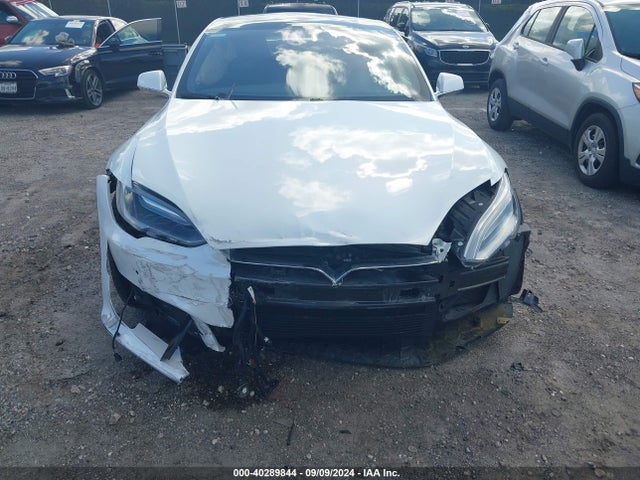 5YJSA1E10HF198878 Tesla Model S 60/75
