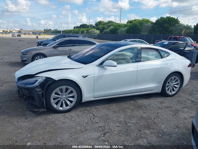 5YJSA1E10HF198878 Tesla Model S 60/75