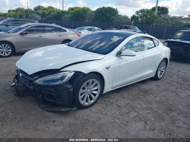 5YJSA1E10HF198878 Tesla Model S 60/75