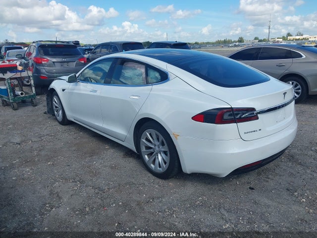5YJSA1E10HF198878 Tesla Model S 60/75